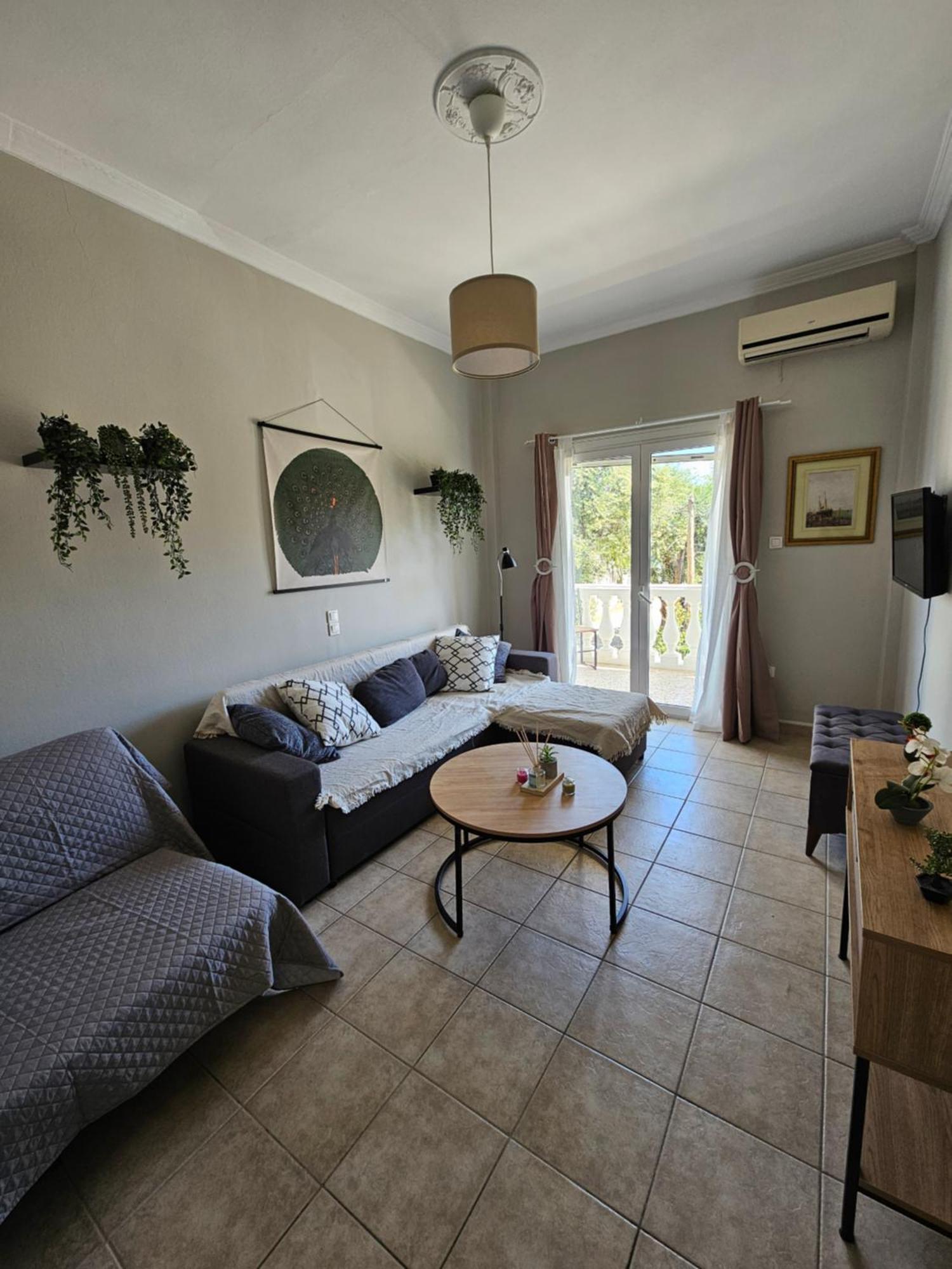 Tramonto Beach Apartment إيبسوس المظهر الخارجي الصورة